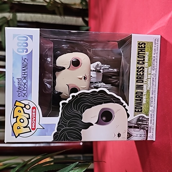 NIB FUNKO POP EDWARD SCISSORHANDS #980 - Picture 10 of 12